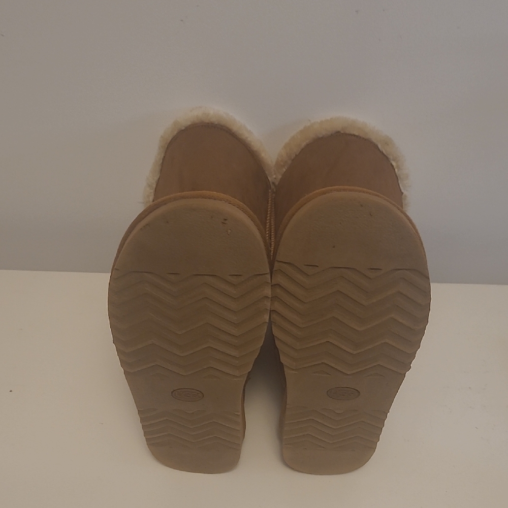UGG Women's Tan Shearling Boots with Bows - Picture 9 of 16